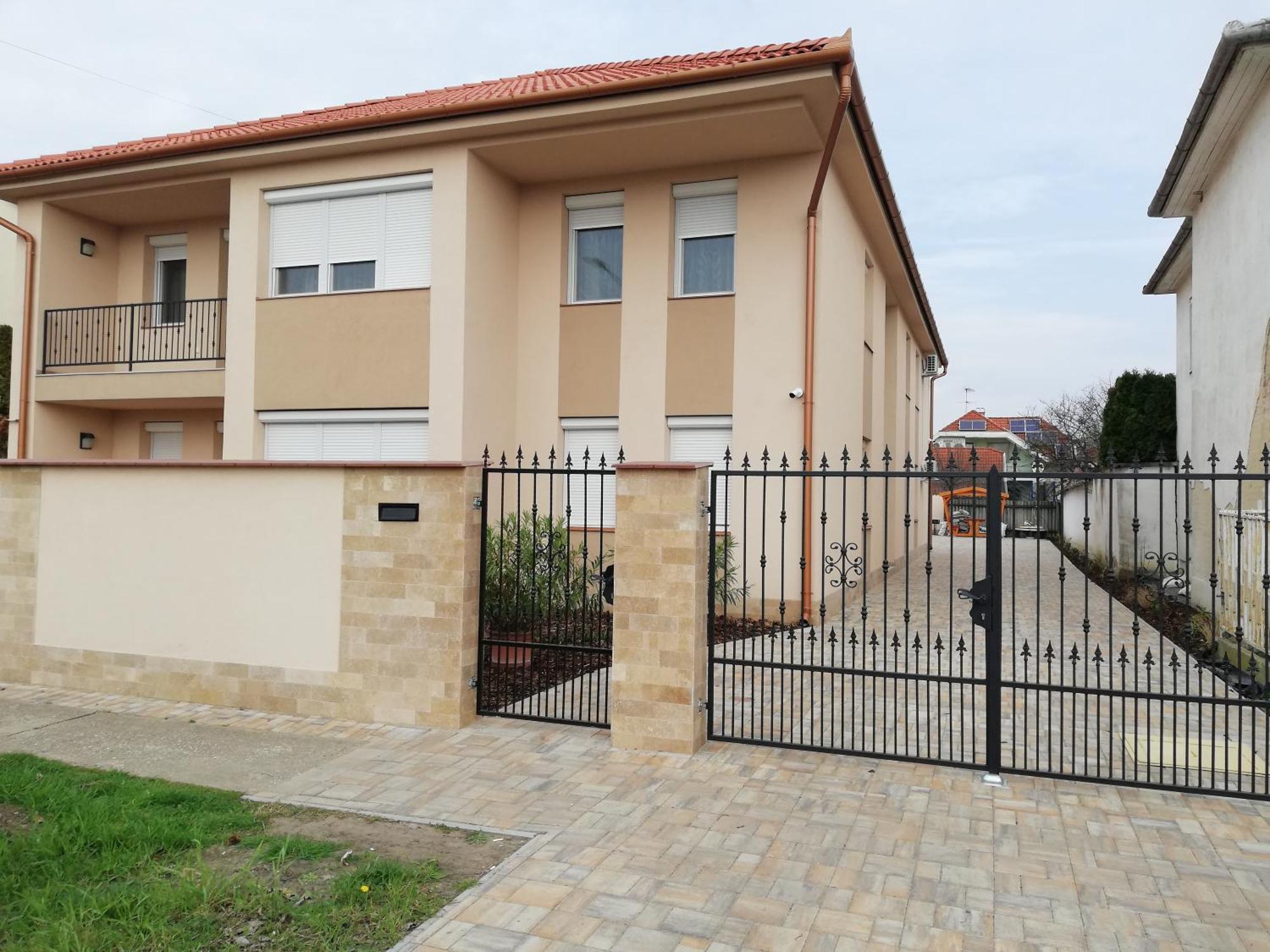 Imola Es Andrea Apartmanhaz 3 Hajdúszoboszló Zewnętrze zdjęcie