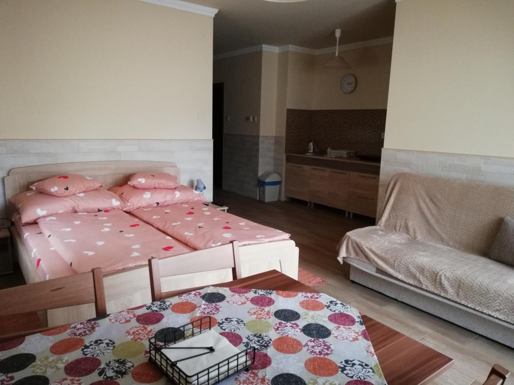 Imola Es Andrea Apartmanhaz 3 Hajdúszoboszló Zewnętrze zdjęcie